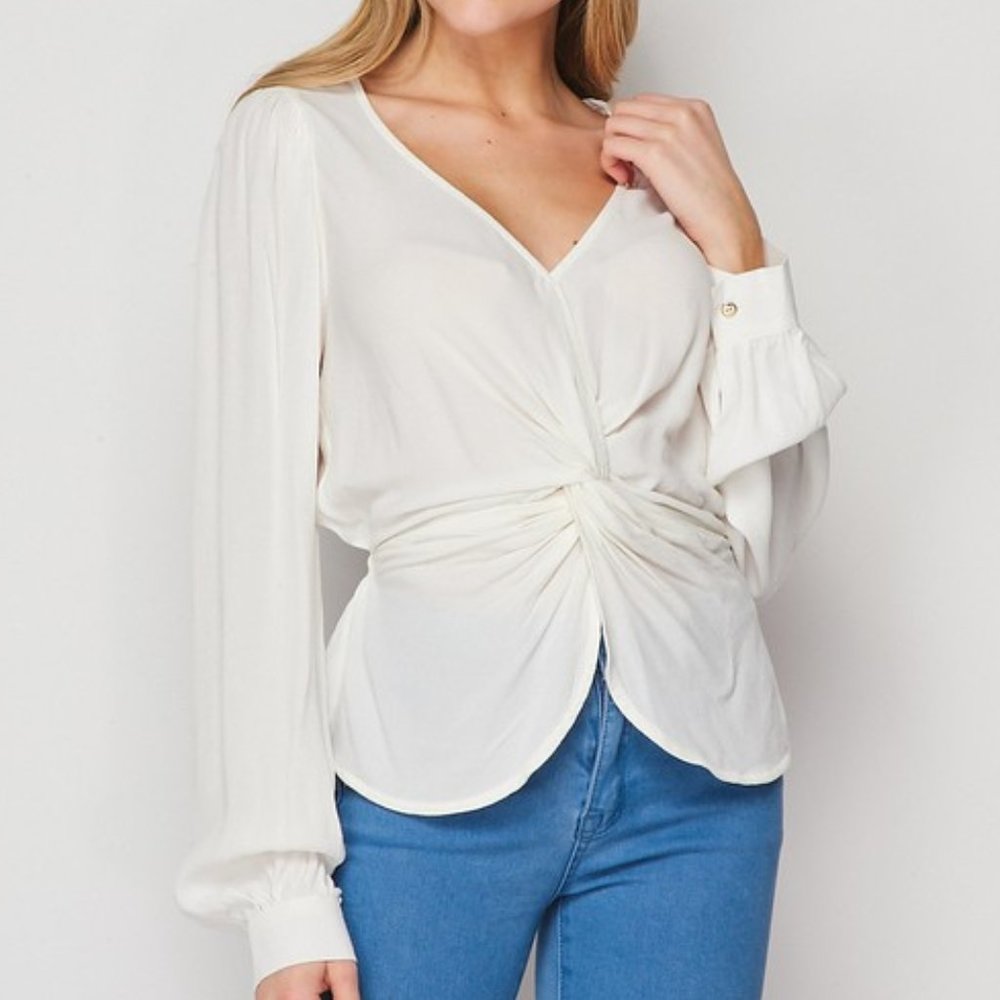 Off White twist front Top - Picture 2 of 6